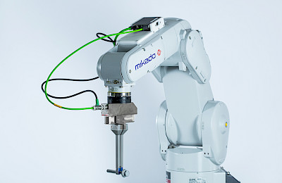 Seven-axis robot arm that collects screws.